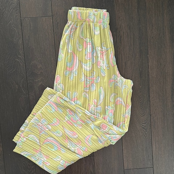 Floral Patterned cropped green pants - Picture 3 of 7